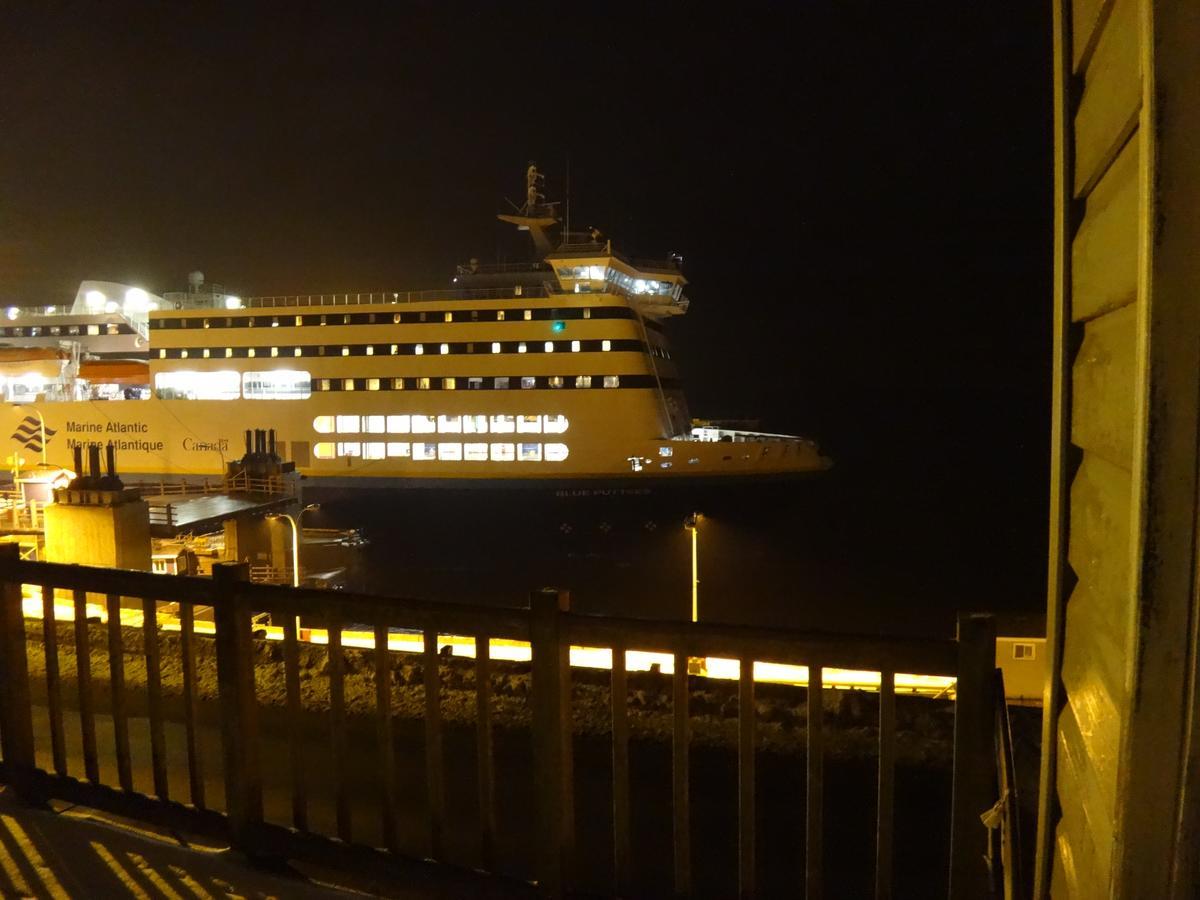 Starboard Side Guest Houseチャンネル・ポルトー・バスク エクステリア 写真